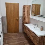 Neu! In Mit Balkon *