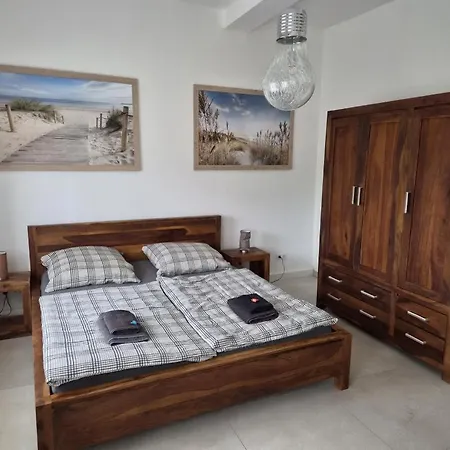 Neu! In Mit Balkon Апартаменты *
