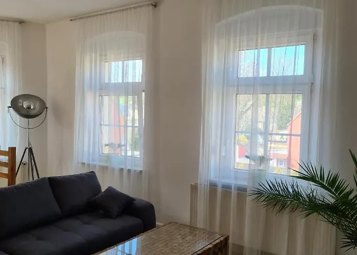 Neu! In Mit Balkon Mücheln